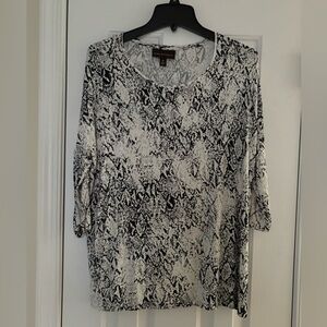 Dana Buchman medium 3/4 sleeve black and white knit top